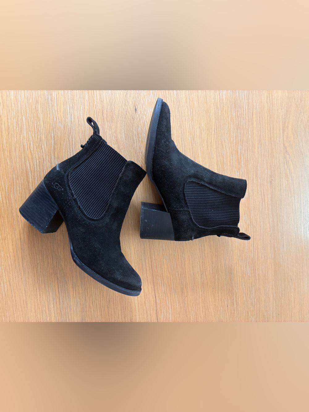 UGG-Faye-Black Suede-Chelsea Boot-Fall-Sz 8